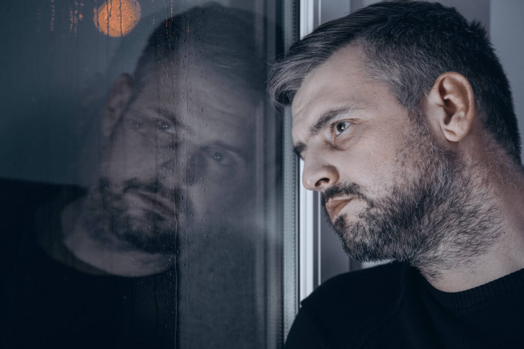 La prescripción social basada en la naturaleza puede ayudar a reducir la soledad entre personas adultas que viven en zonas urbanas socioeconómicamente vulnerables.